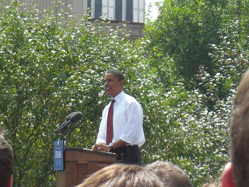 Obama and Biden in Springfield IL 019.jpg